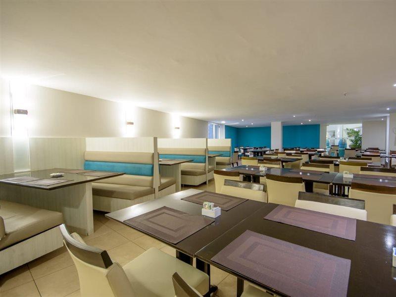 Hotel Oasis Atlantico 3*