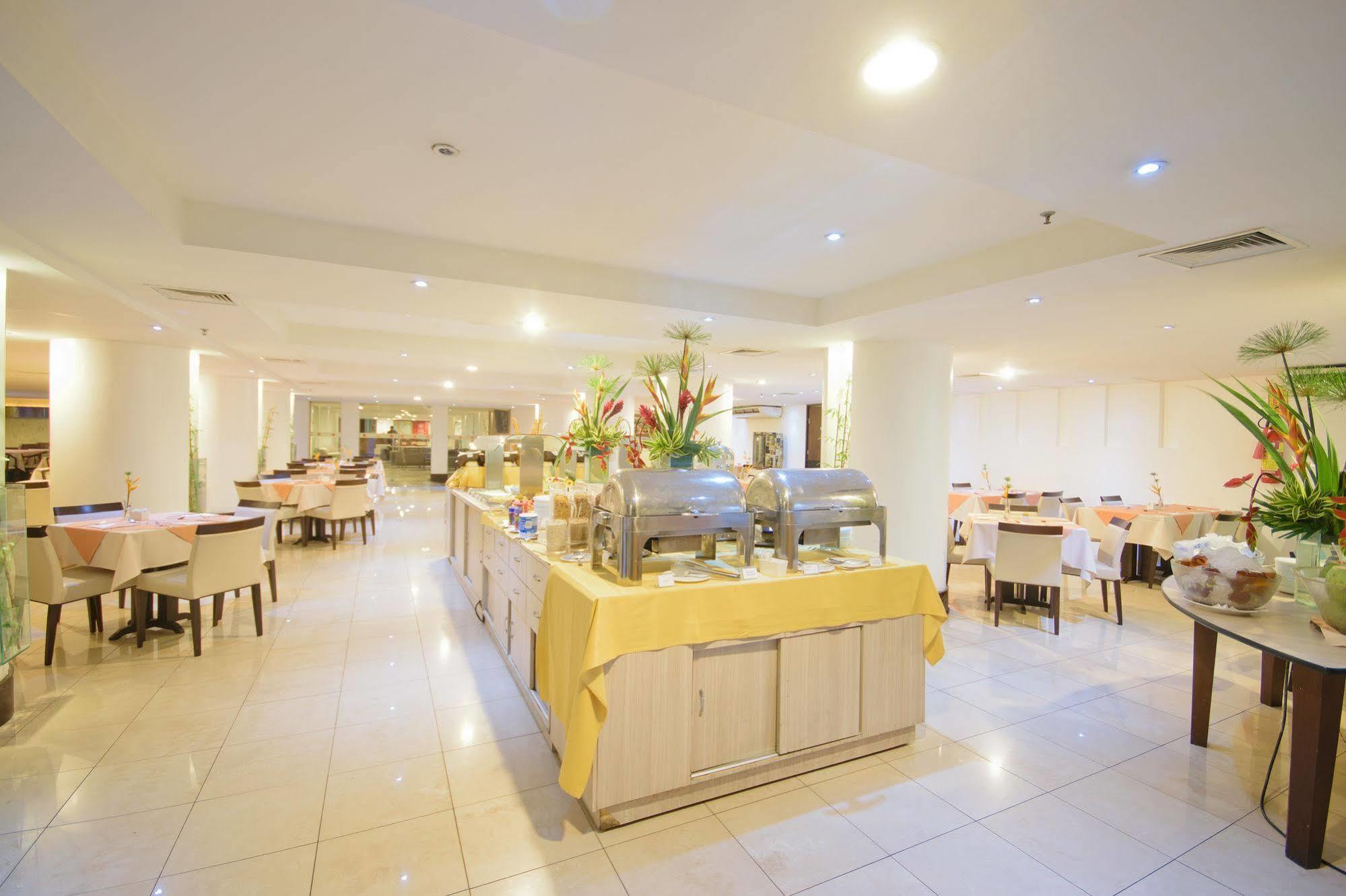 Hotel Oasis Atlantico 3*